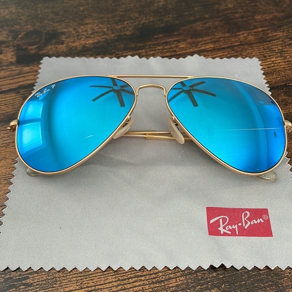 Women's Ray-Ban Aviator Polarized Sunglasses With Case - Picture 7 of 16